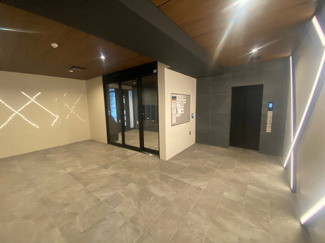 【エントランス】