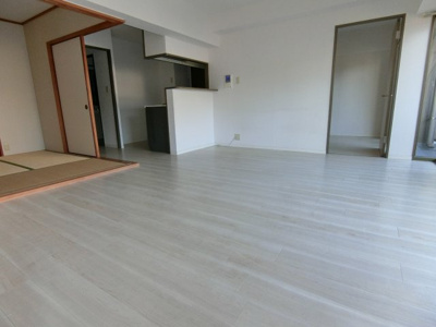 【居間・リビング】 | アーサー大橋南エクシオ | 使いやすい居間です