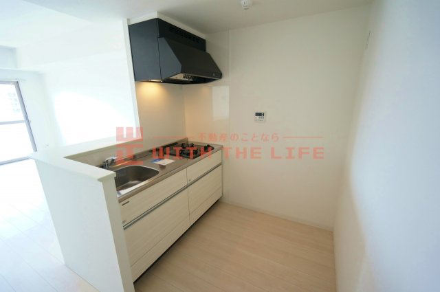 カサグランデ本町【10,000円キャッシュバック対象物件】のキッチン|きれいなキッチンです