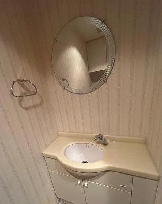 ロイヤルアーク東香里園町の洗面所|洗面台
■物件内覧・資金計画相談・住宅ローン相談、リフォーム相談、お問合せ受付中■
※当日・翌日のご内覧、ご相談はお電話でのお問合せがスムーズです！