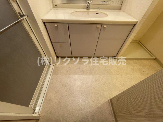 ロイヤルアーク東香里園町の脱衣所|■物件内覧・資金計画相談・住宅ローン相談、リフォーム相談、お問合せ受付中■
※当日・翌日のご内覧、ご相談はお電話でのお問合せがスムーズです！