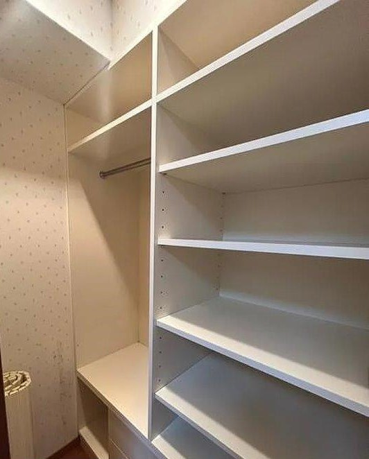 ロイヤルアーク東香里園町のその他共用部分|クローゼット
■物件内覧・資金計画相談・住宅ローン相談、リフォーム相談、お問合せ受付中■
※当日・翌日のご内覧、ご相談はお電話でのお問合せがスムーズです！