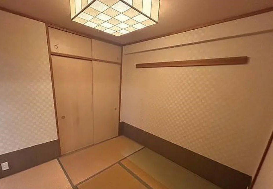 ロイヤルアーク東香里園町の和室|和室4.5帖
■物件内覧・資金計画相談・住宅ローン相談、リフォーム相談、お問合せ受付中■
※当日・翌日のご内覧、ご相談はお電話でのお問合せがスムーズです！