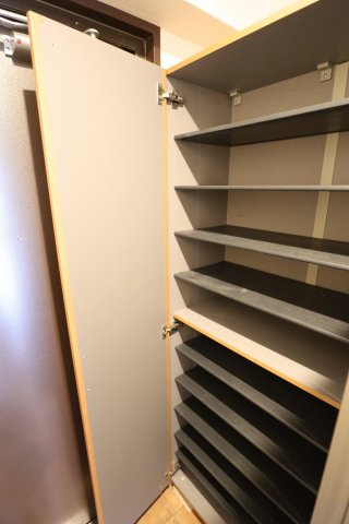 新大阪パークハイツの収納|シューズボックス