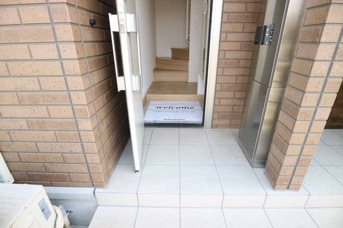 D-room高丘の玄関