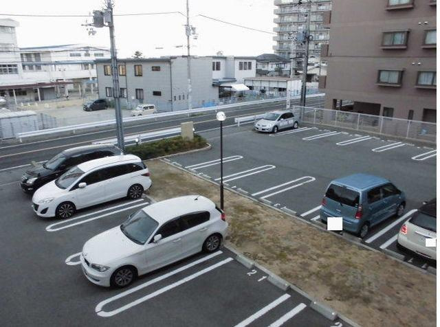 ヴィダ・アルボレスの駐車場