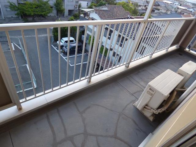 エグゼカーサのバルコニー|※お部屋により仕様が異なる場合があります
