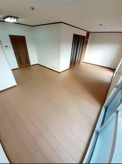 エグゼカーサの居間・リビング|※お部屋により仕様が異なる場合があります