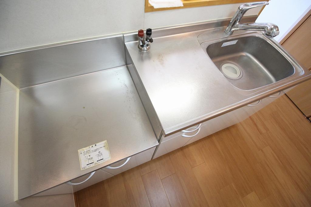 エテルノ・スクウェア五番館のキッチン|※お部屋により仕様が異なる場合があります