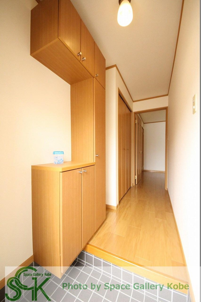 エテルノ・スクウェア四番館の玄関|※左右反転タイプ