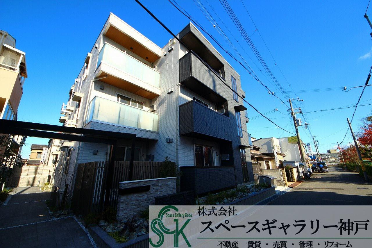 グランアイズ