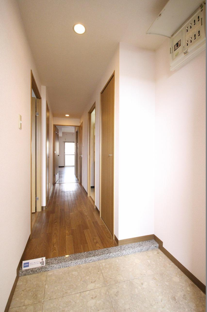 グランドシャリオの玄関|※お部屋により仕様が異なる場合があります