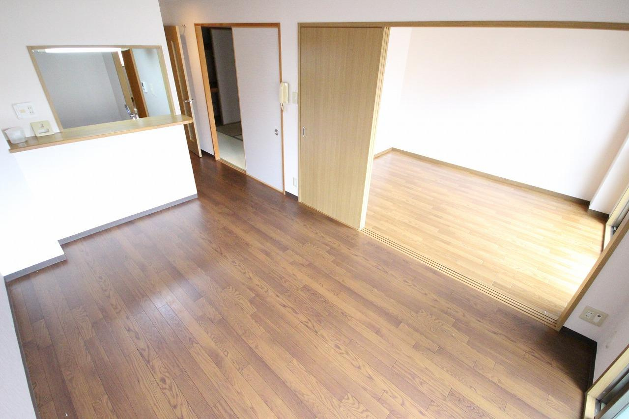 グランドシャリオの居間・リビング|※お部屋により仕様が異なる場合があります