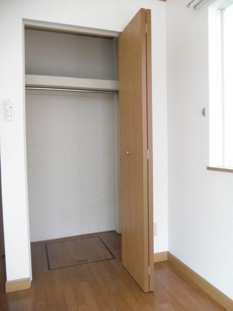 グランポン魚住の収納|※お部屋により仕様が異なる場合があります