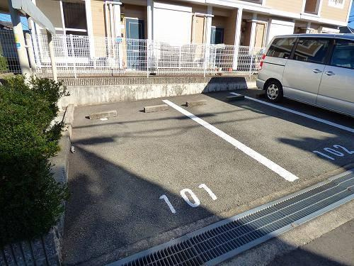 グレース谷八木の駐車場