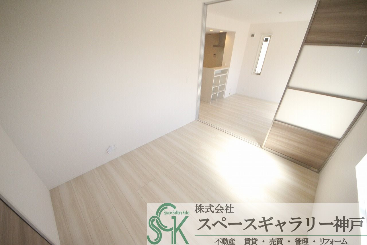 コーシェリ・アイのその他