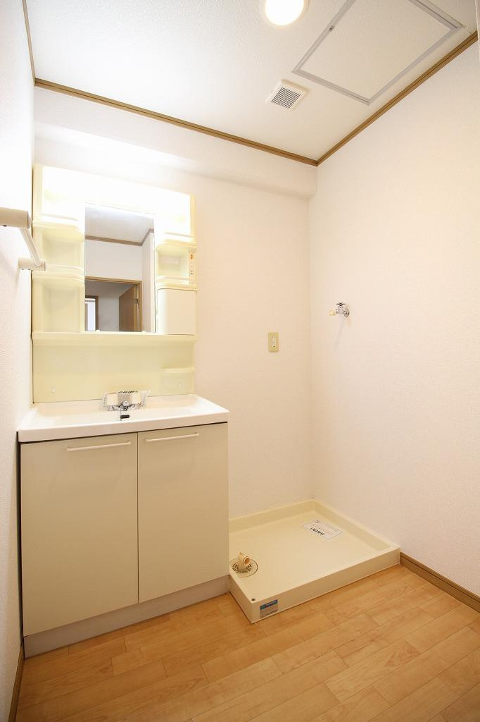 サニータウン Ⅰの洗面所|※お部屋により仕様が異なる場合があります