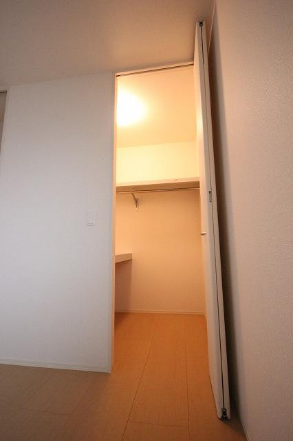 サンク・ド・ヌーボーの収納|※お部屋により仕様が異なる場合があります。