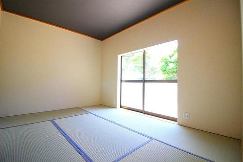 ■□境港市外江町リノベーション住宅(高品質)□■のその他|１階の和室になります。独立したお部屋になり、プライベートも確保された空間になります。