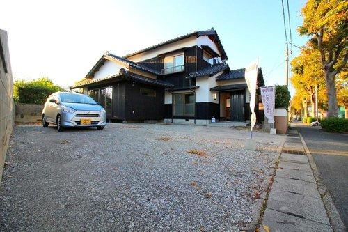 ■□境港市外江町リノベーション住宅(高品質)□■の外観|広い駐車場になります