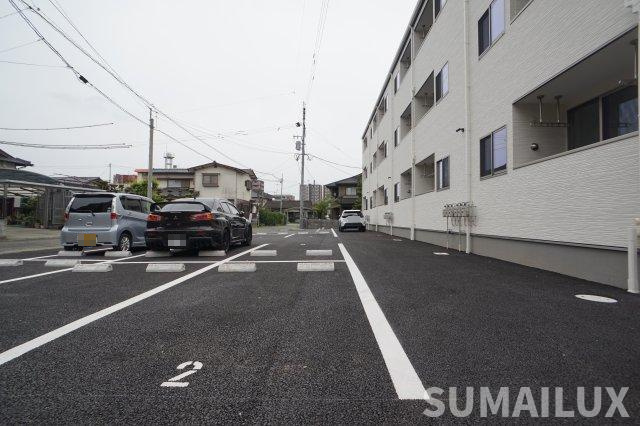 熊本市中央区八王寺町のアパートの駐車場