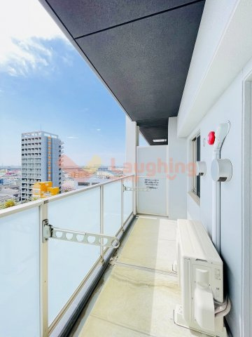 カサグランデ本町のバルコニー|お洗濯にも便利なバルコニー付き※別号室の写真です