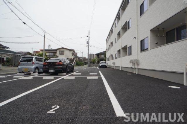 熊本市中央区八王寺町のアパートの駐車場|写真は同仕様の参考写真です
