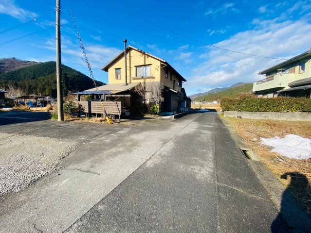 売土地　揖斐郡揖斐川町谷汲長瀬　59.94坪の前面道路含む現地写真