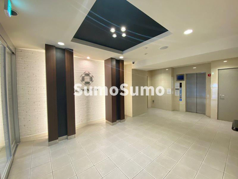 レオンコンフォート難波ノワールのロビー|落ち着いたロビーです