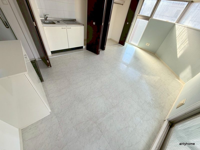 トゥリオーニEBISU　仲介手数料無料の居間・リビング