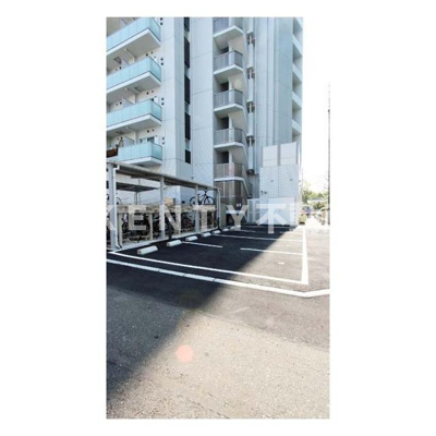 【駐車場】 | エミネンス高輪台 | 駐車場があるので、車を買う予定の方も安心です