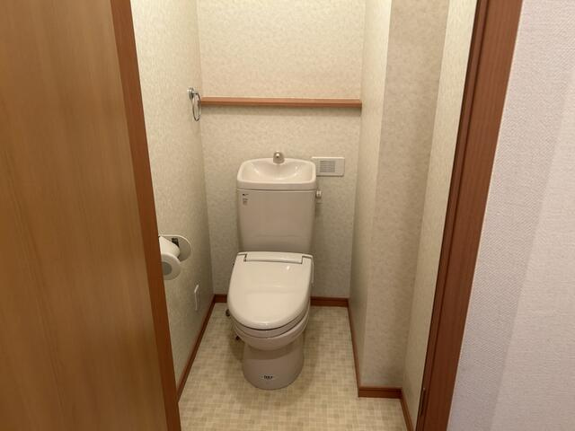 タウンハウス平松本町のトイレ|２Ｆウォームレットトイレ