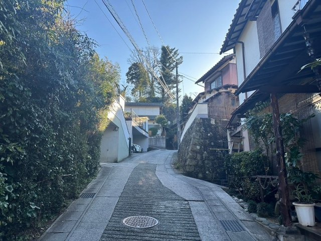 【周辺】 | 国屋町売土地(上物付き) | 前面道路です