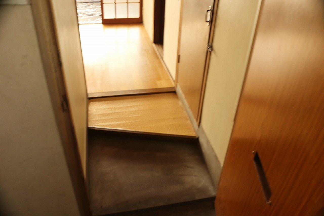 豊田ビルの玄関|毎日通る玄関はこちらです