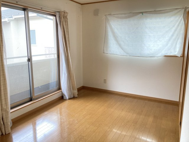 前橋市川原町　中古住宅の洋室