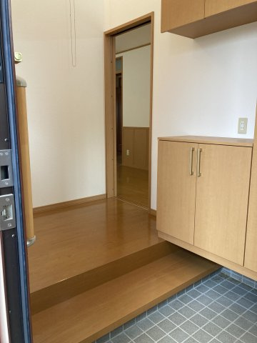 前橋市川原町　中古住宅の玄関