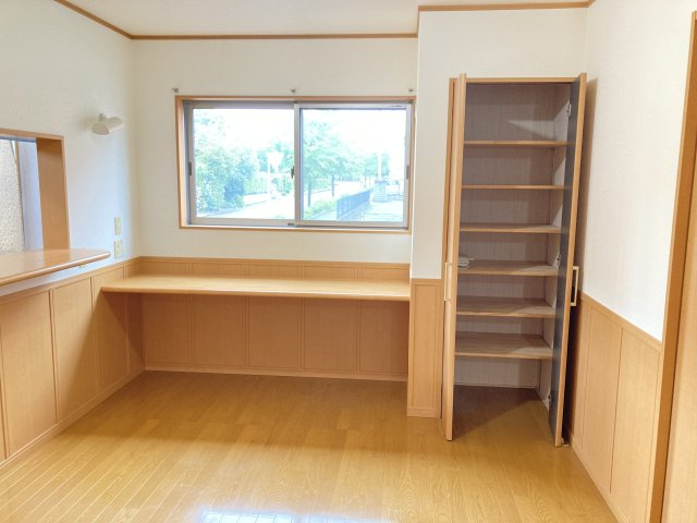 前橋市川原町　中古住宅の居間・リビング