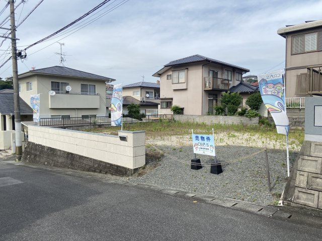 【外観】 | 北区池田3丁目 | ☆現地写真☆接道幅員4.9m、間口が9.4mと広く、車の出入りがストレスフリーです！☆