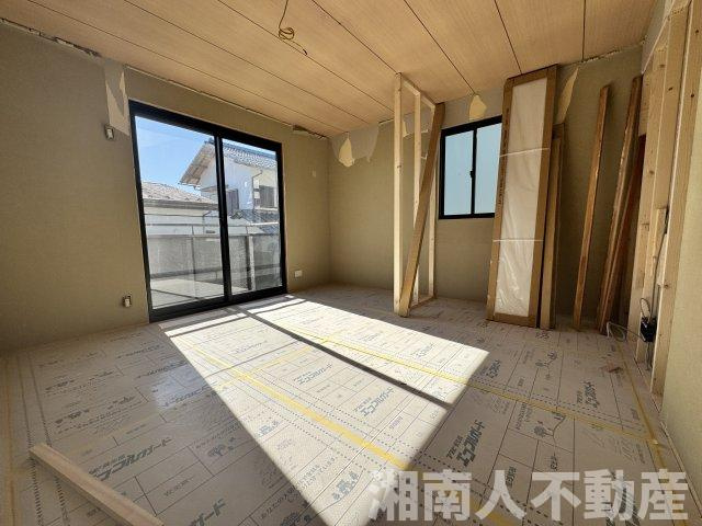 鎌倉市西鎌倉３丁目戸建ての洋室|広々とした洋室です