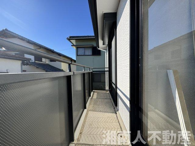 鎌倉市西鎌倉３丁目戸建てのバルコニー|バルコニーからの眺めを楽しみながら食事をしませんか