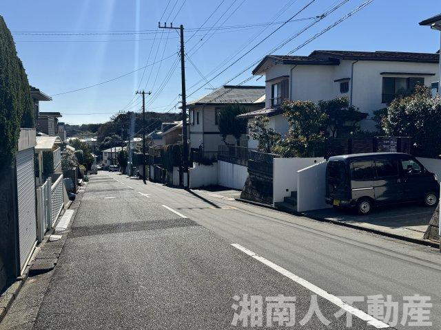鎌倉市西鎌倉３丁目戸建ての前面道路含む現地写真|前面道路含む現地写真です