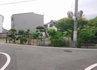 【前面道路含む現地写真】