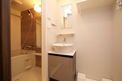 【独立洗面台】 | リヴェント福島 | 独立洗面台あり、毎朝おしゃれに忙しい女性の方におすすめです