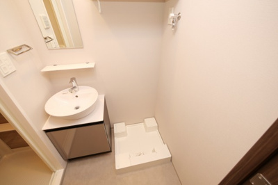 【設備】 | リヴェント福島 | 洗濯機置き場です