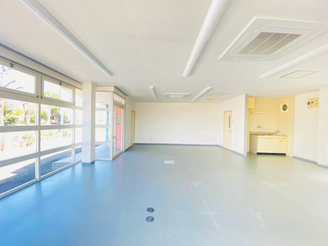 今川町事務所の内装