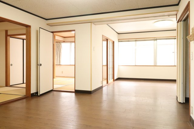 【居間・リビング】 | ホワイトキャッスル豊田Ⅰ