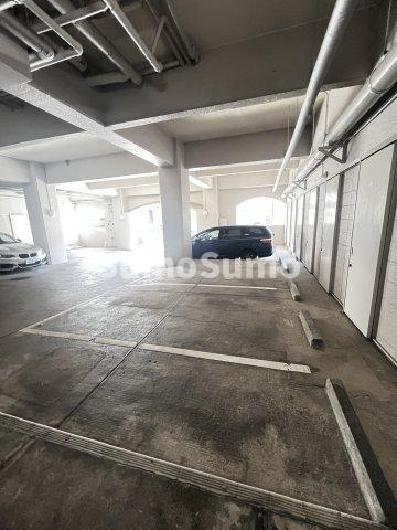 御影ハイツの駐車場