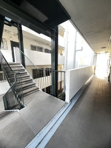 御影ハイツのロビー