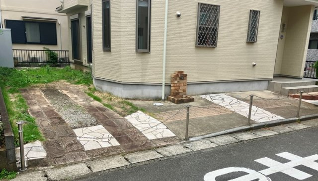 戸室戸建の駐車場