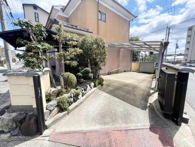 右京区太秦野元町　中古戸建の駐車場|駐車スペースです■■■日住サービス京都五条店　冨岡勇人■■■